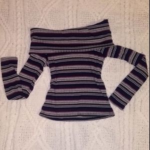 LC off shoulder top